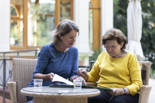 Hospizarbeit (Angebote f&uuml;r G&auml;ste oder T&auml;tigkeiten im Haus)