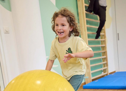 Bewegungsangebote f&uuml;r Kinder am Nachmittag in SOS-Kinderdorf-Zentrum (Mo oder Fr)