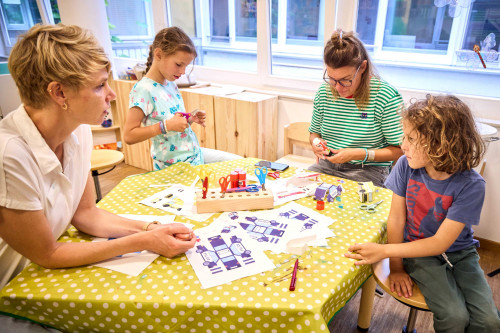 Angebote f&uuml;r Grundschulkinder in der Neustadt (Musik, Kreativ, Bewegung, Handarbeit, Basteln, Tanzen, Yoga) am Nachmittag